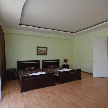 Hotel Vake Palace Тбилиси Екстериор снимка
