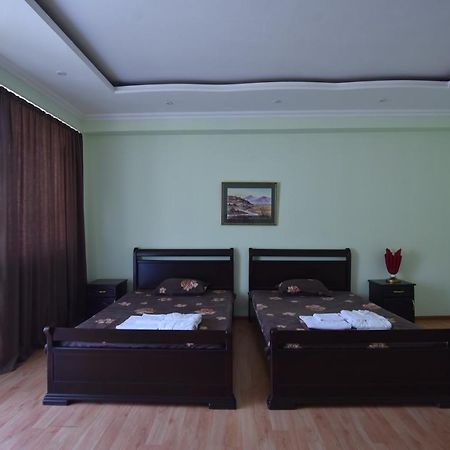 Hotel Vake Palace Тбилиси Екстериор снимка