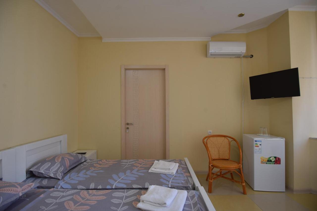 Hotel Vake Palace Тбилиси Екстериор снимка