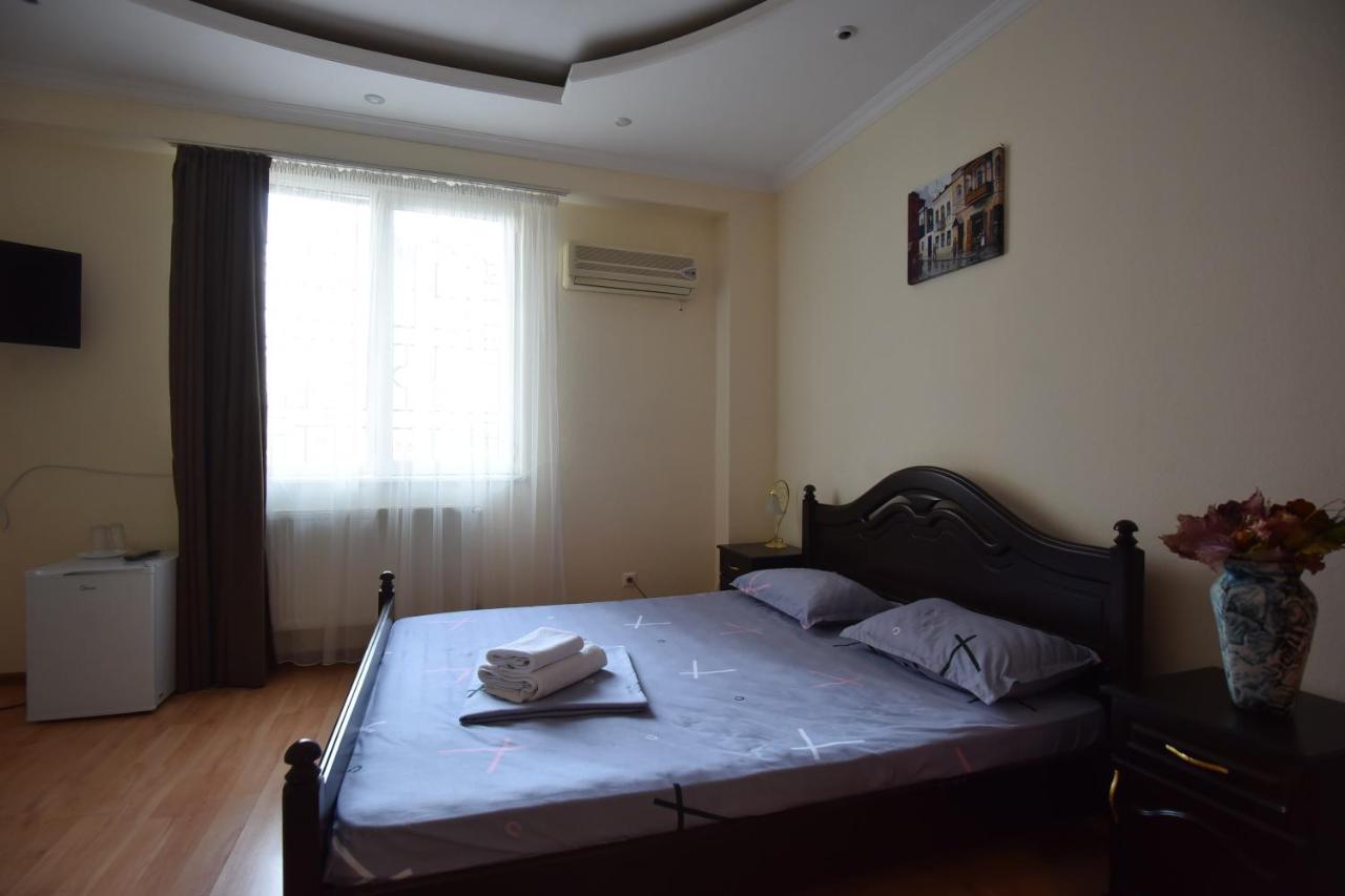Hotel Vake Palace Тбилиси Екстериор снимка