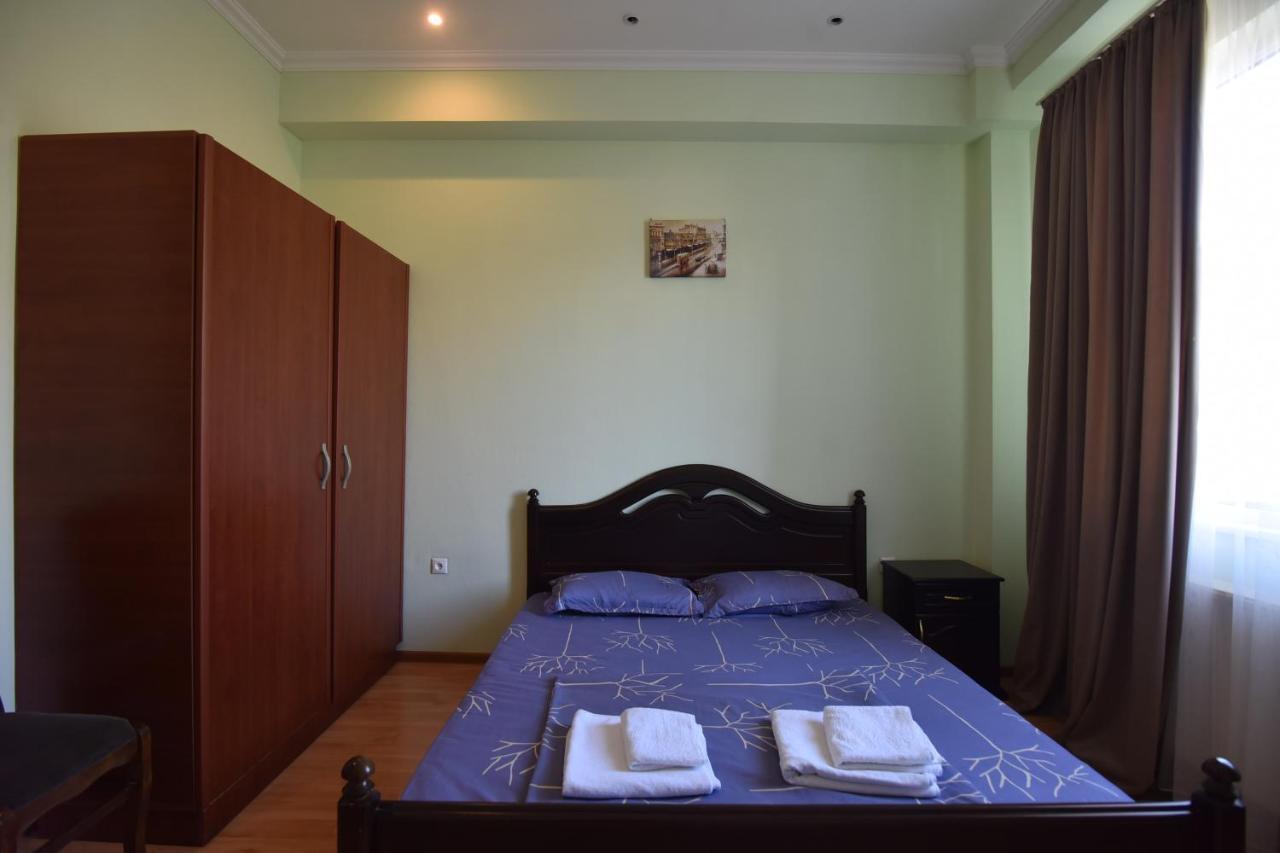 Hotel Vake Palace Тбилиси Екстериор снимка