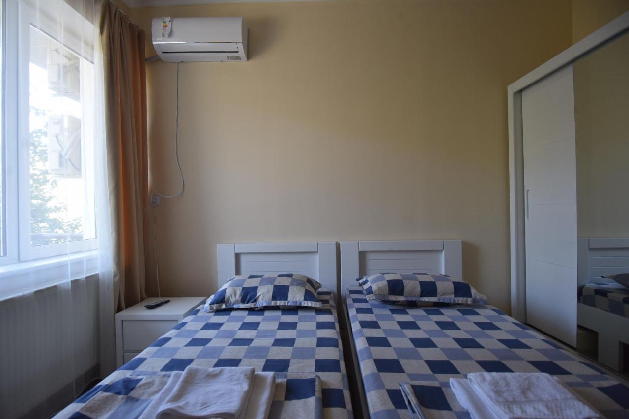 Hotel Vake Palace Тбилиси Екстериор снимка